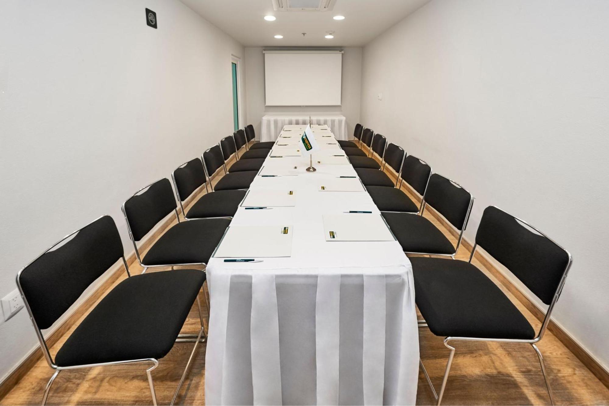 City Express Junior By Marriott Toluca Zona Industrial Ngoại thất bức ảnh