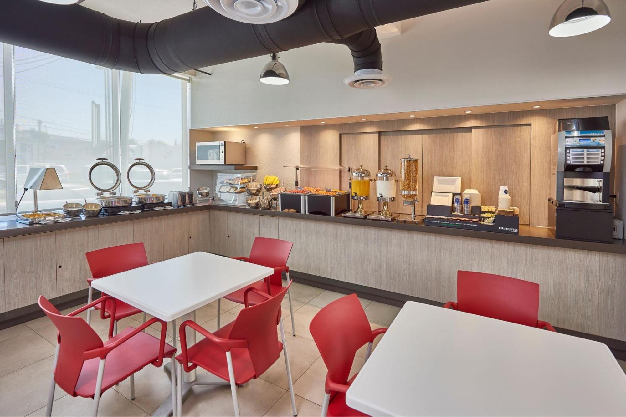 City Express Junior By Marriott Toluca Zona Industrial Ngoại thất bức ảnh
